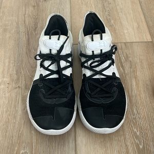 UA Stephen Curry HOVR Basketball Shoes